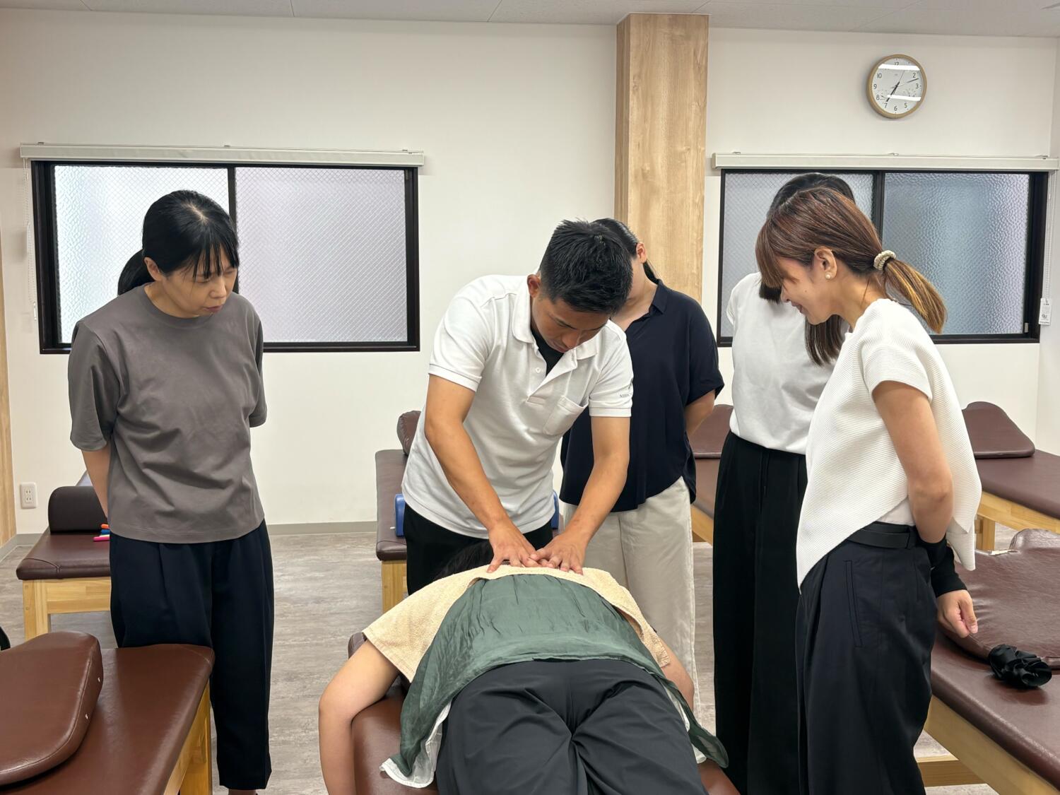 学校では学べない